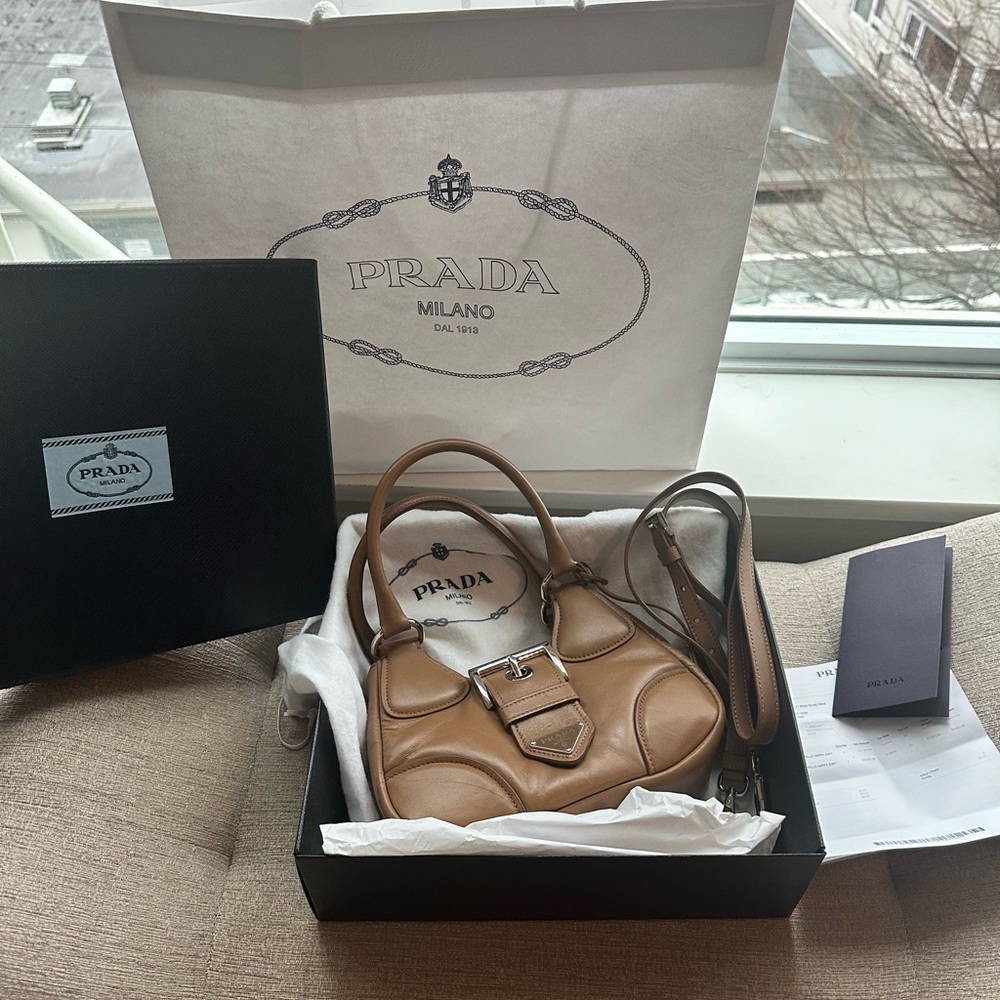 Prada BORSA A MANO IN PELLE NAPPA SOFT. CARAMEL
